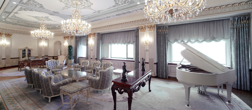 Bespoke lounge seating and tables by NEXTOP in an Australian hotel lobby